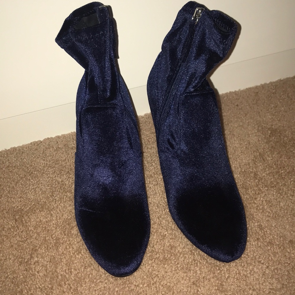 Steve Madden Navy Velvet Ankle Booties